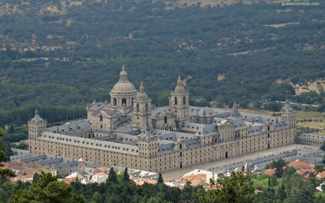 Monasterio de San Lorenzo de El Escorial visto desde el monte Abantos